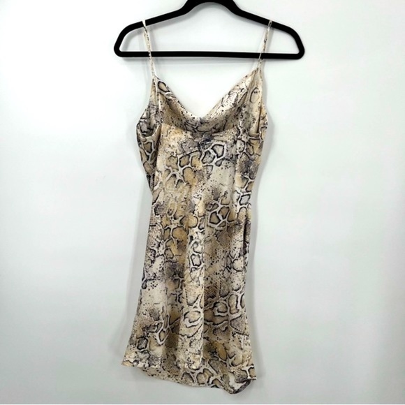 NWT J.O.A Breeana Beige Snake Print Satin Cowl Neck Slip Mini Dress Small - Picture 7 of 12